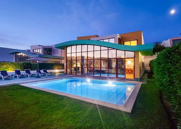 Villa Marina - Private Pool - 10 Pax - Albufeira